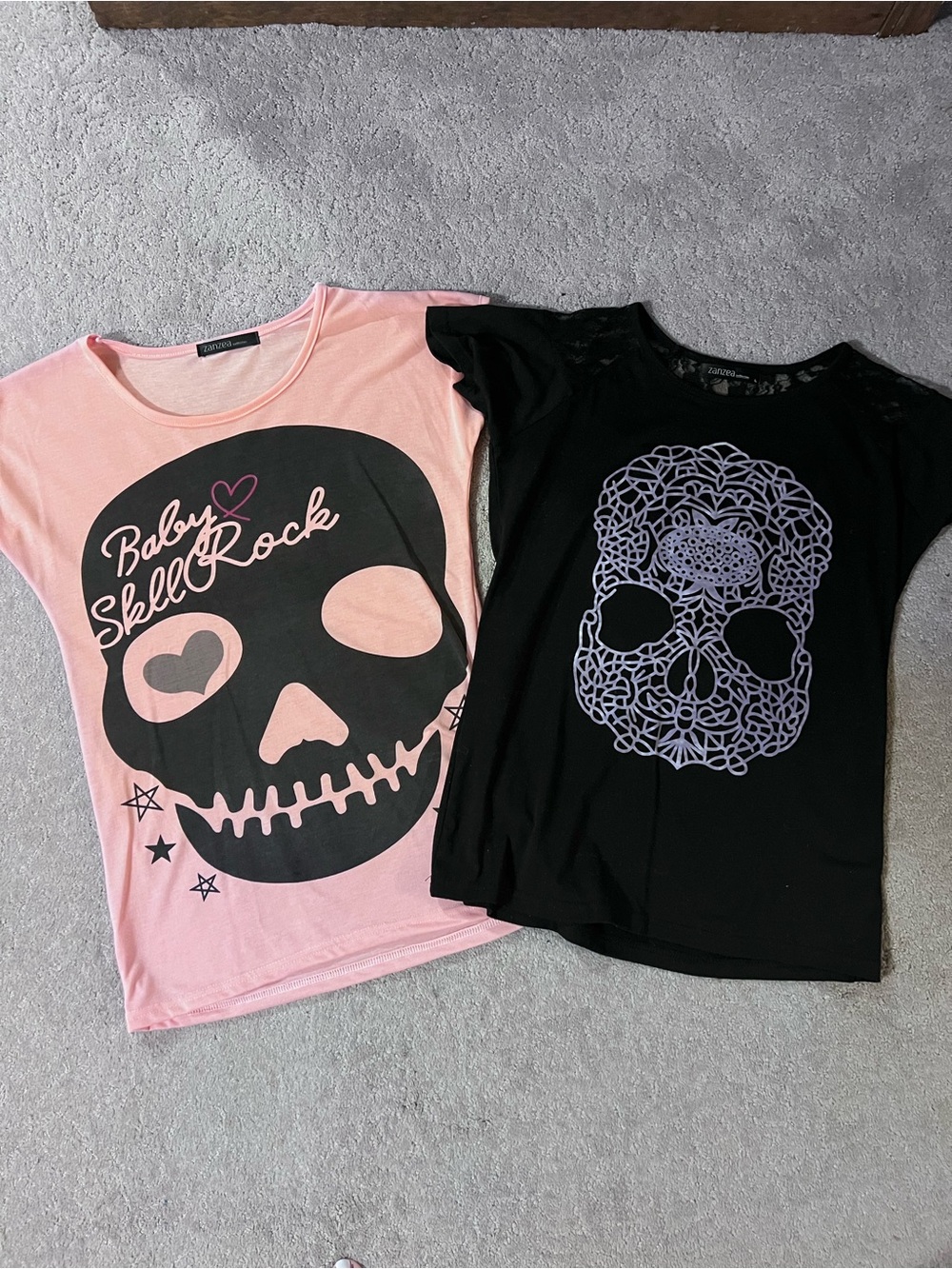 EUC! Lot of 2 Zanzea Collection Skull Tops Size Large
